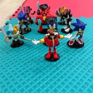 Sonic figurines 10 character pieces
